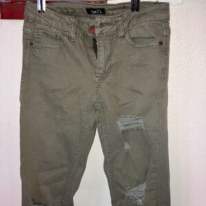 Rue21‎ Distressed Stretch Twill Skinny Jeans
